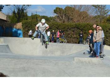 Le skatepark en béton de Balaruc-les-Bains (Photo : Mairie)